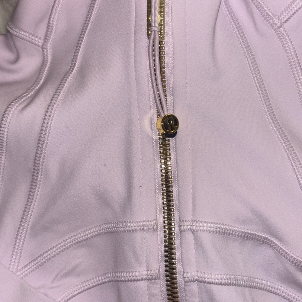 Lululemon - Picture 2 of 6